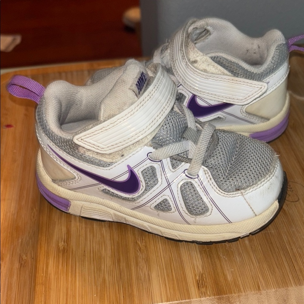 Nike Kids Shoes - White and Purple